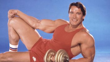 Joseph Baena Recreates Arnold Schwarzenegger’s Iconic Pose And He Looks Just Like His Dad