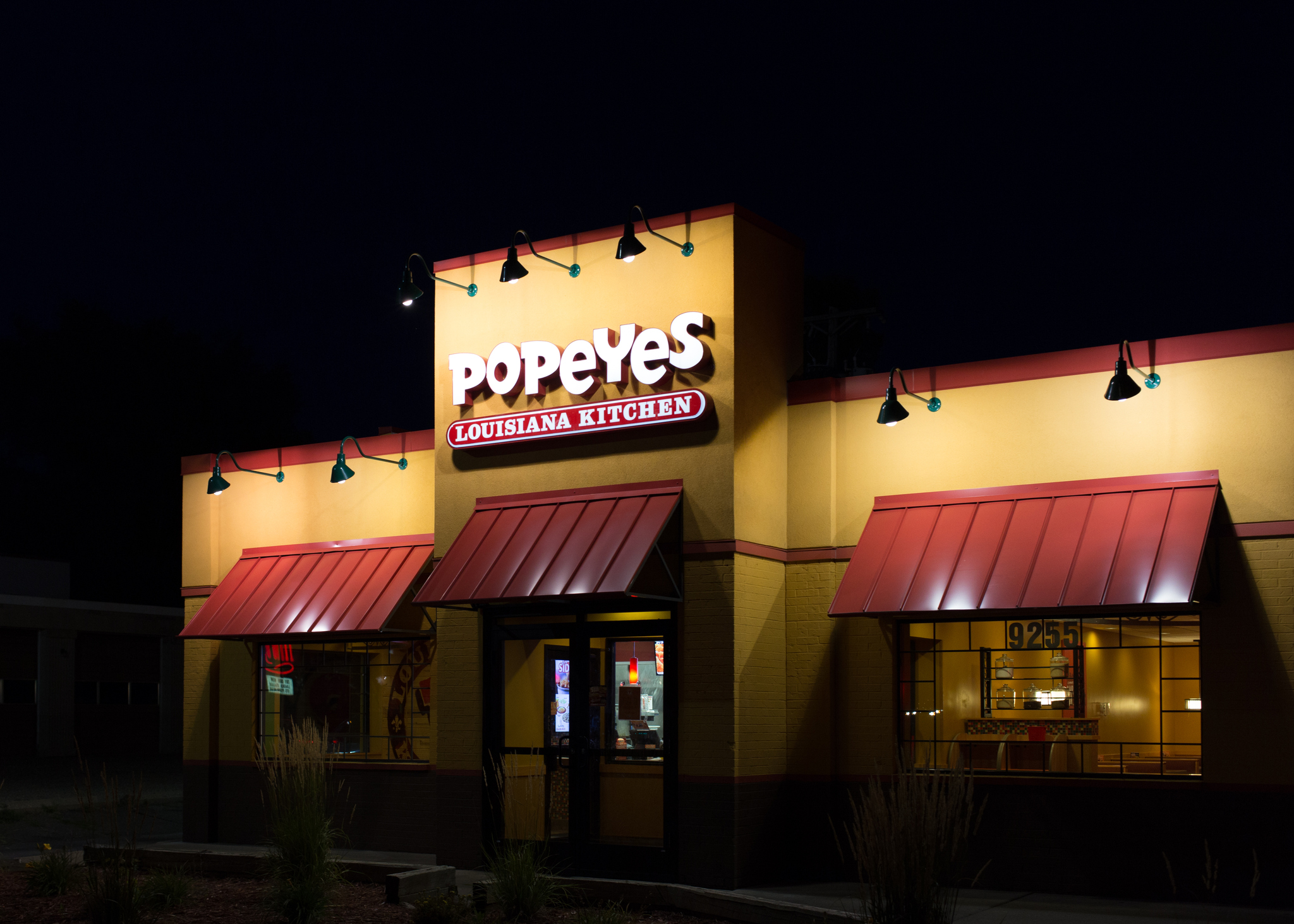 Fight Breaks Out At Popeyes In Maryland During Chicken ...