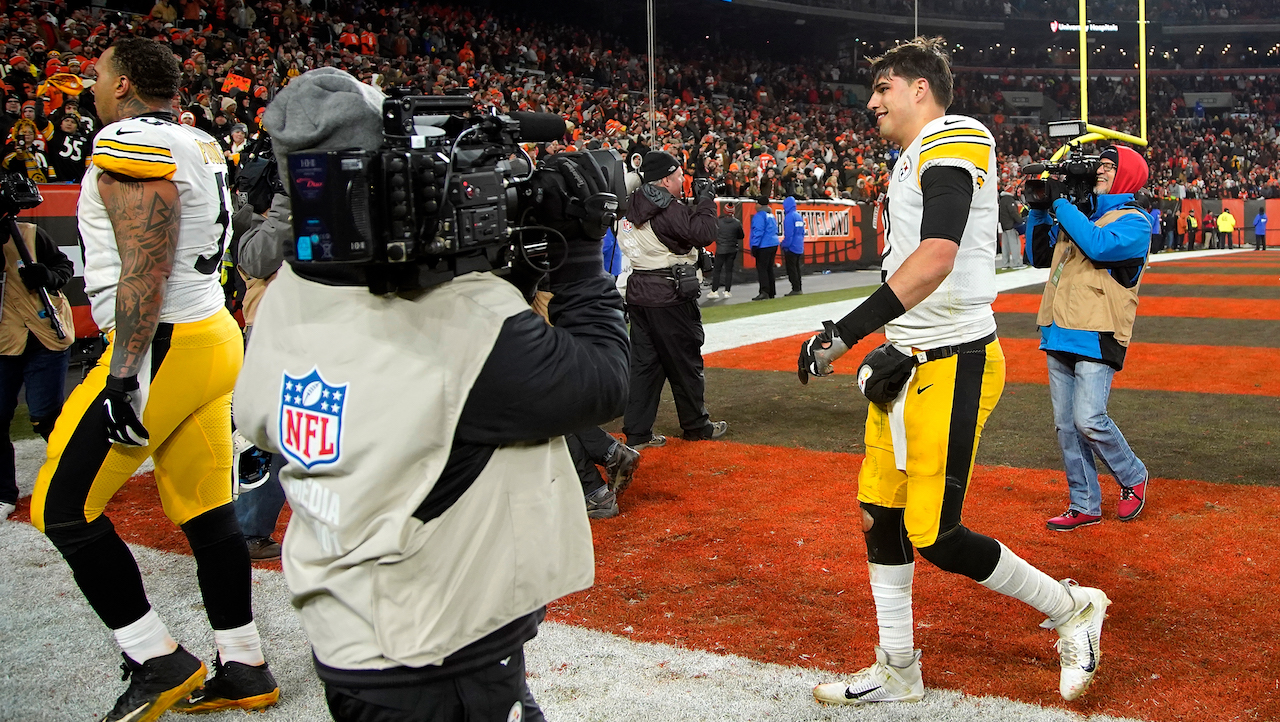 Pittsburgh Steelers' Mason Rudolph declines to file criminal charges  against Cleveland Browns' Myles Garrett