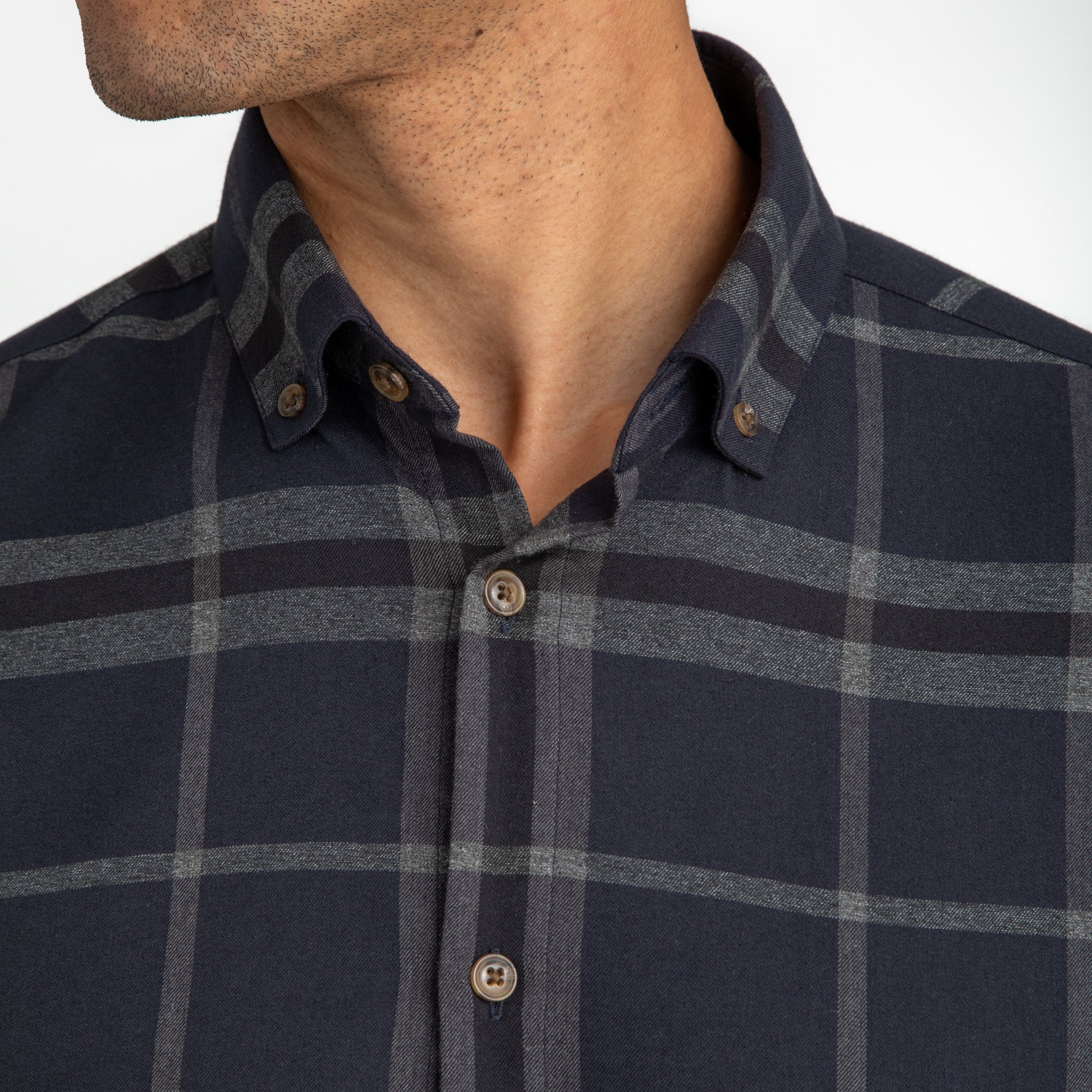 Mizzen+Main's Performance Flannels Are The Perfect Holiday Gift - BroBible