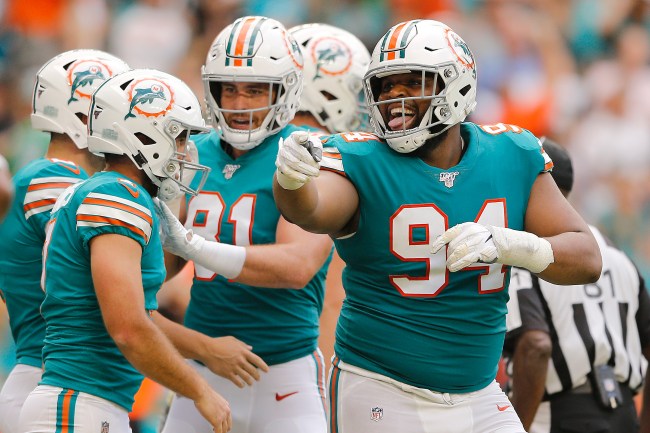 Video shows Christian Wilkins pointing and laughing at Eagles players after trick TD play