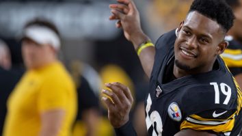 JuJu Smith-Schuster Casually Says He Made $100k To Simply Watch The Cowboys-Bears Thursday Night Game On Twitch