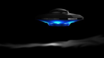 A Stationary UFO Recorded In The South Carolina Sky Sparks Secret Government Surveillance Theory