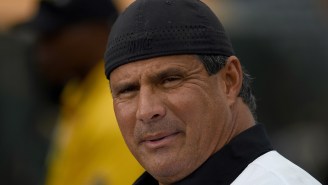 Jose Canseco Confronts A Much Smaller Man At Top Golf For Condescending Gesture, Spares His Life