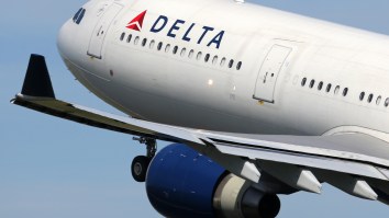 Delta Made A F’n Fortune Last Year And They’re Giving Every Employee A Big Fat Bonus As A Thank You