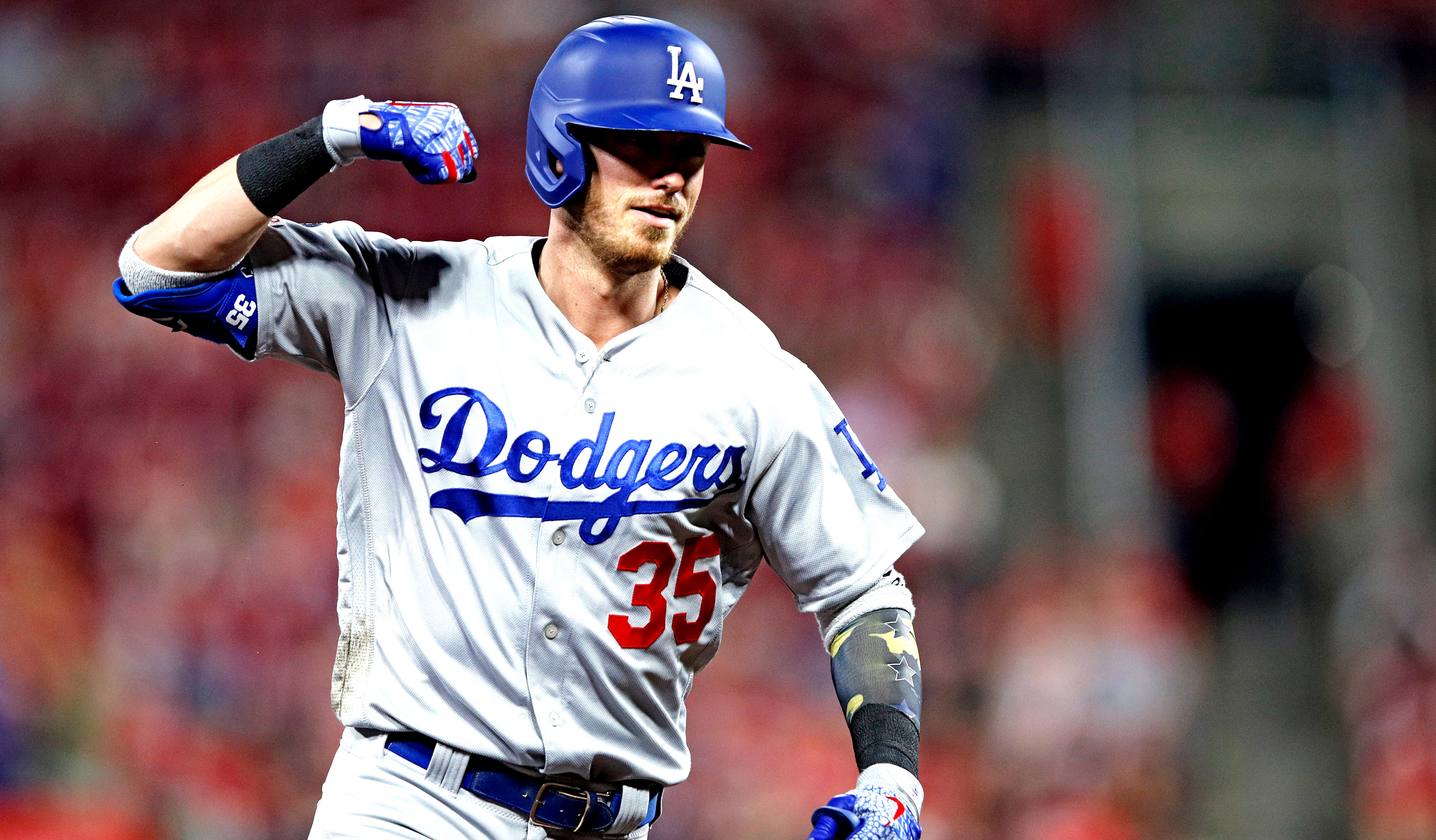 Unlike Jose Altuve, Cody Bellinger Would Embrace Jersey And Pants Being  Ripped Off After Hitting Home Run That Puts Dodgers In World Series