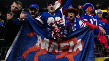The Mayor Of Buffalo Had To Remind Bills Mafia To Cap Parties At 10 People If They Want To Celebrate Tom Brady Leaving The Patriots