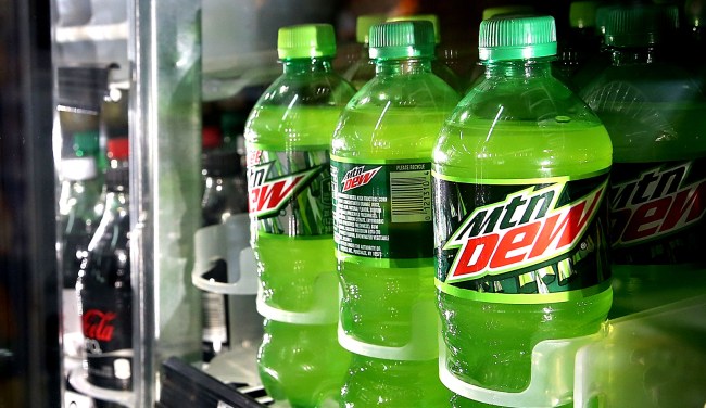 Angry Couple At Kroger Not Allowed To Buy 552 Cans Of MTN DEW