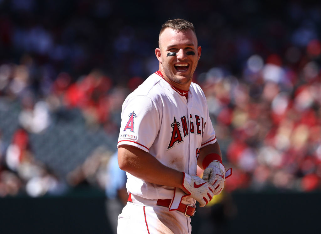 Mike Trout Hits Impressive Golf Trick Shot, May Be Well On His Way To
