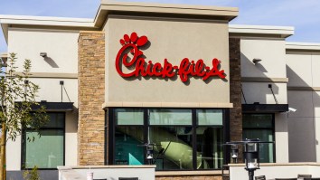 Chick-Fil-A Employees Bust Woman Posing As A Federal Agent While Demanding Free Food