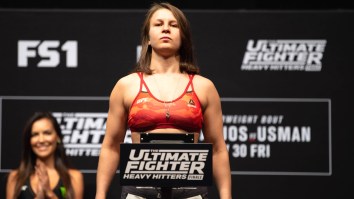 Julija Stoliarenko Wins Epic Invicta FC Bantamweight Title Fight, Paints The Cage With Lisa Verzosa’s Blood