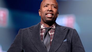 We Chatted With Kenny Smith About The Funniest ‘Inside The NBA’ Moments Of All Time And What It’s Like To Play With Michael Jordan