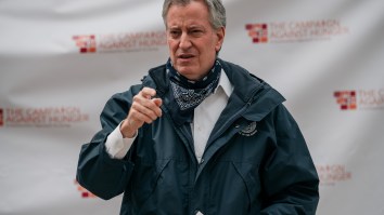 Watch Mayor De Blasio Get Screamed At For Walking In A Park With His Wife