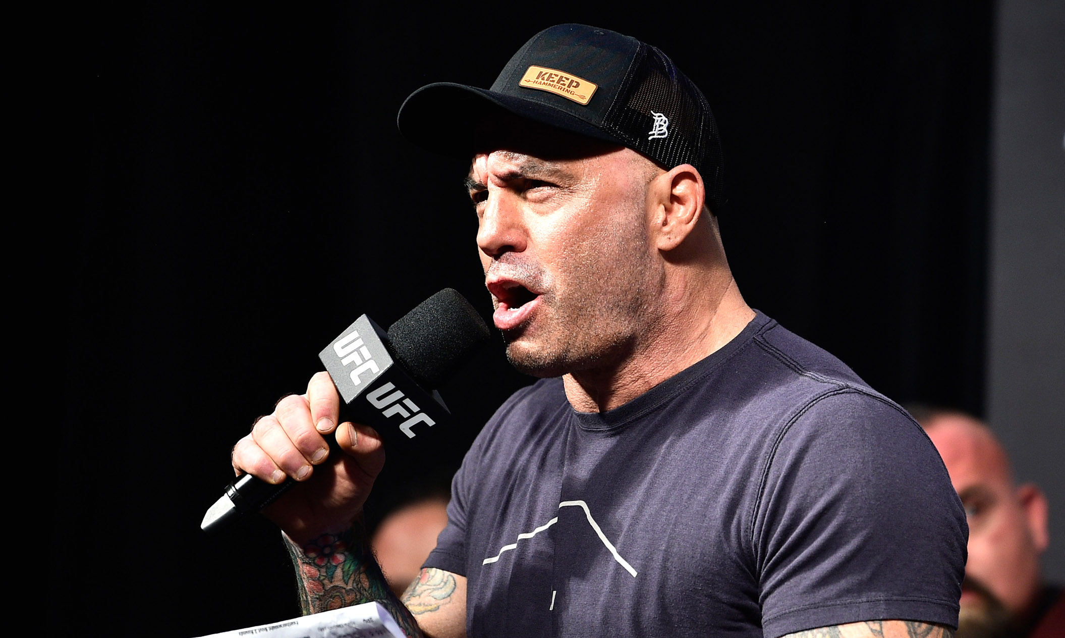 Joe Rogan Reacts To Dana Whites Insistence On Holding Ufc Events Theres No Social Distancing 