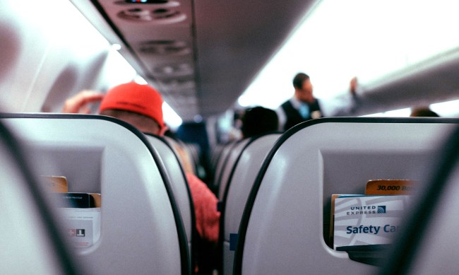 Seating On Planes Could Look VERY Different When Pandemic Ends