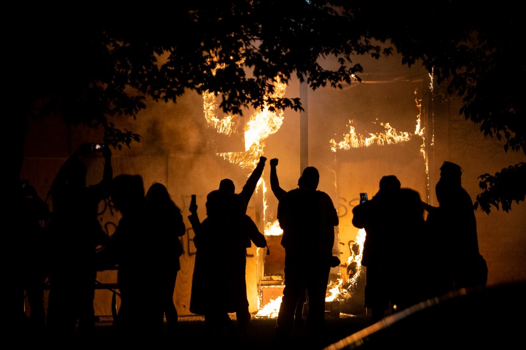 Espn Writer Chris Palmer Encourages Protesters To Burn That Sh T