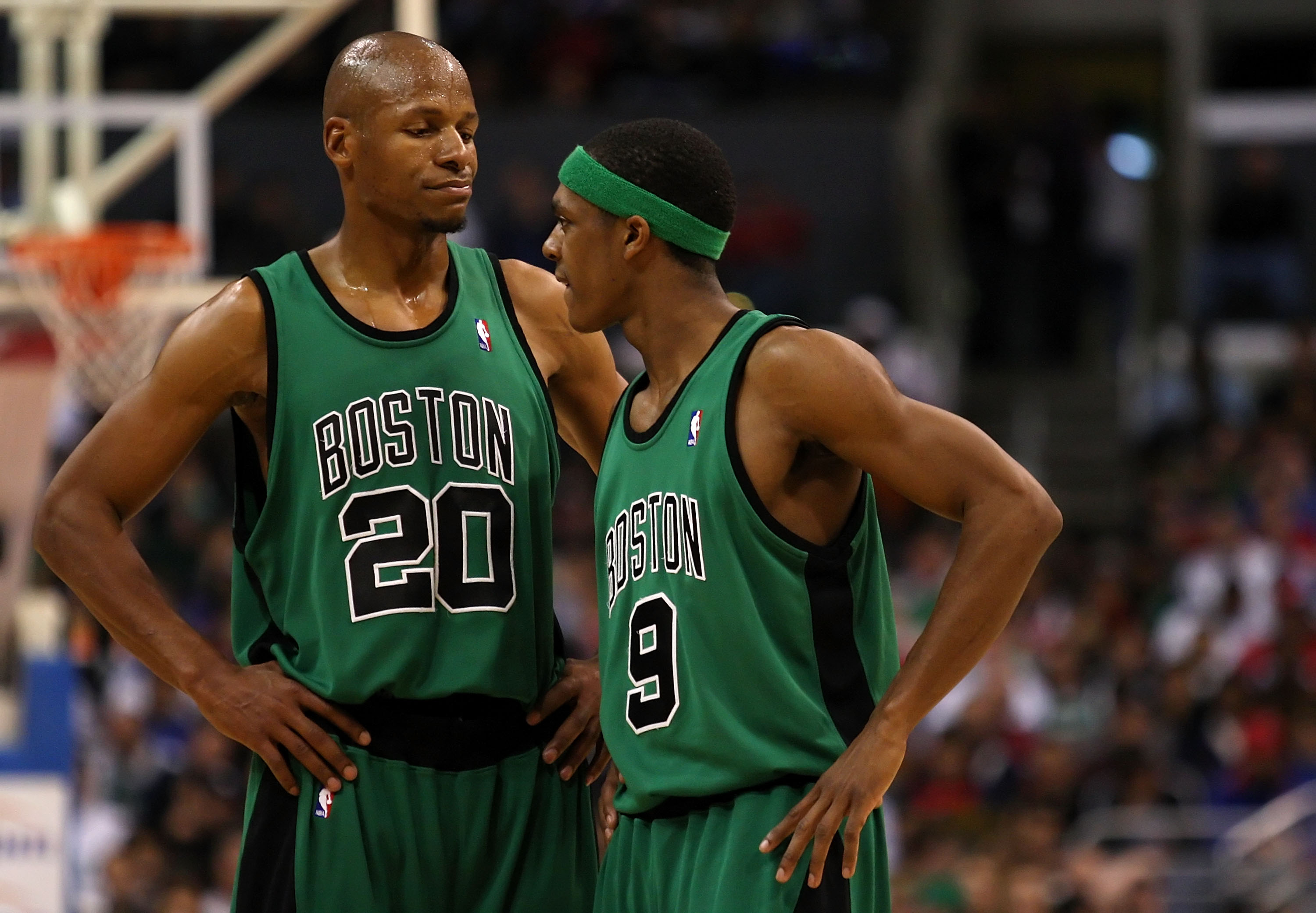 Ray Allen And Rajon Rondo Put On Boxing Gloves And Fought At Practice