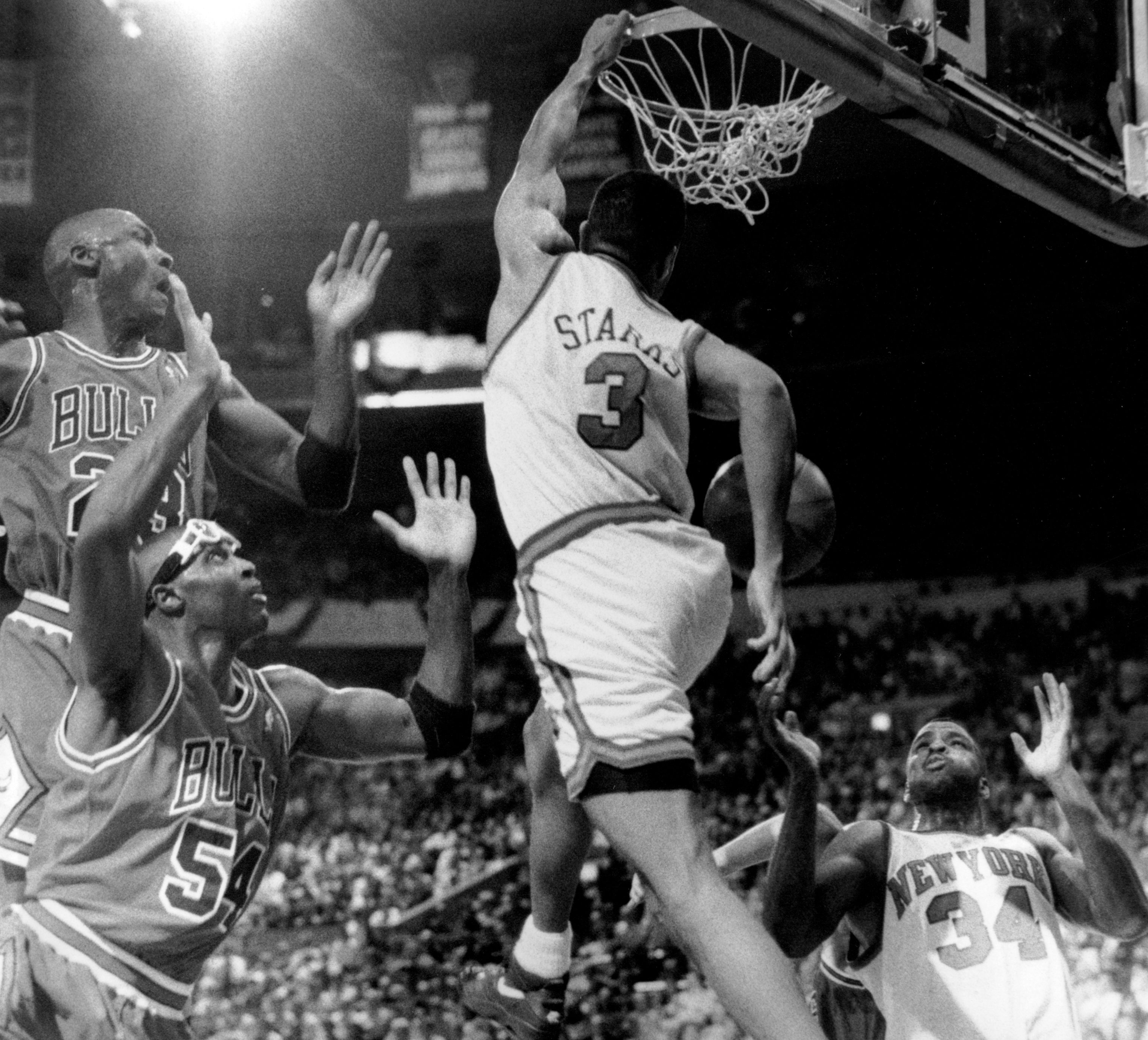 John Starks goes in-depth on what made Jordan almost impossible to
