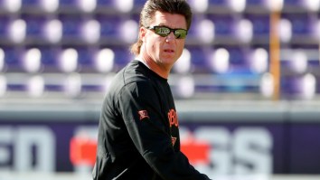 Mike Gundy Reflects On OAN T-Shirt Controversy, Explains He Didn’t Know Enough About It