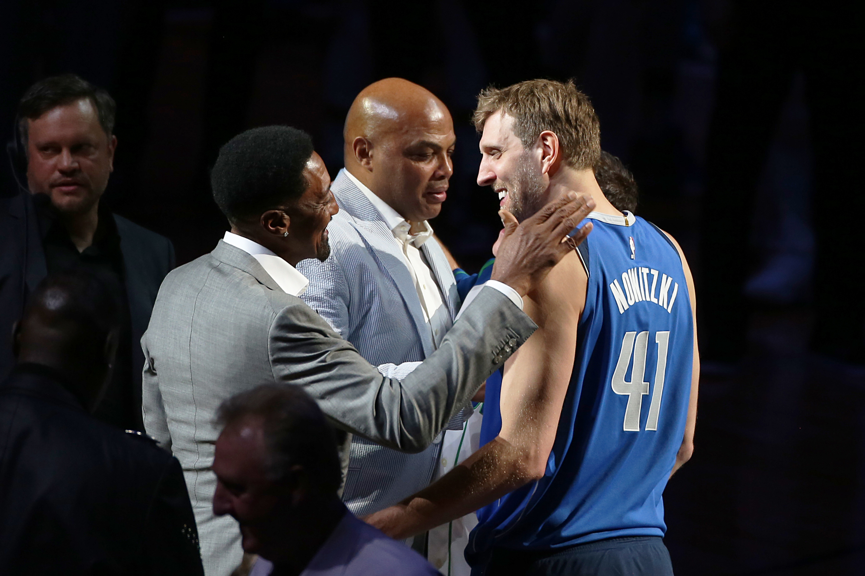 Scottie Pippen on X: What a night in Dallas… honored to join Larry,  Charles and so many others as @swish41 played his final home game. 41.21.1  #Dirk #MFFL  / X