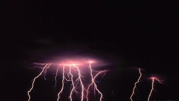 A 440-Mile Lightning Strike (As Long As Florida) Is Officially The Longest Bolt Ever Recorded