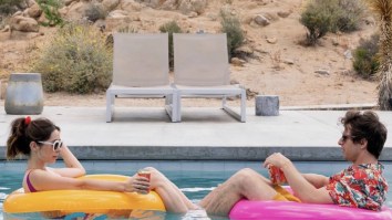 Here’s The Official Trailer For Andy Samberg’s ‘Palm Springs’, Which Has 100% Rating On Rotten Tomatoes