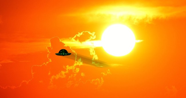 Alien Ship 25 Times The Size Of Earth Spotted Exiting The Sun