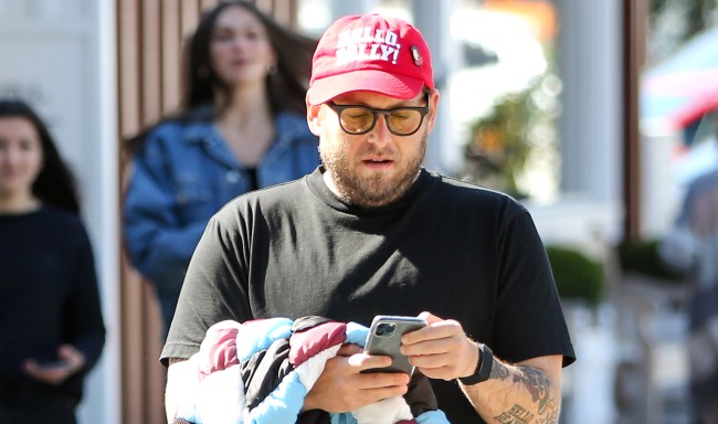Internet Inspired And Appalled By How Jonah Hill Carries His Coffee