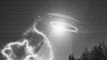 UFO Expert Struggles To Explain ‘Alien Craft’ Filmed Hovering In Place Over China