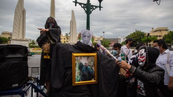 This Harry Potter-Themed Government Protest In Thailand Looks Like A LOT Of Fun