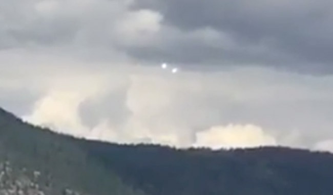Glowing UFOs Filmed Over Nevada 100 Proof Of Alien Bases