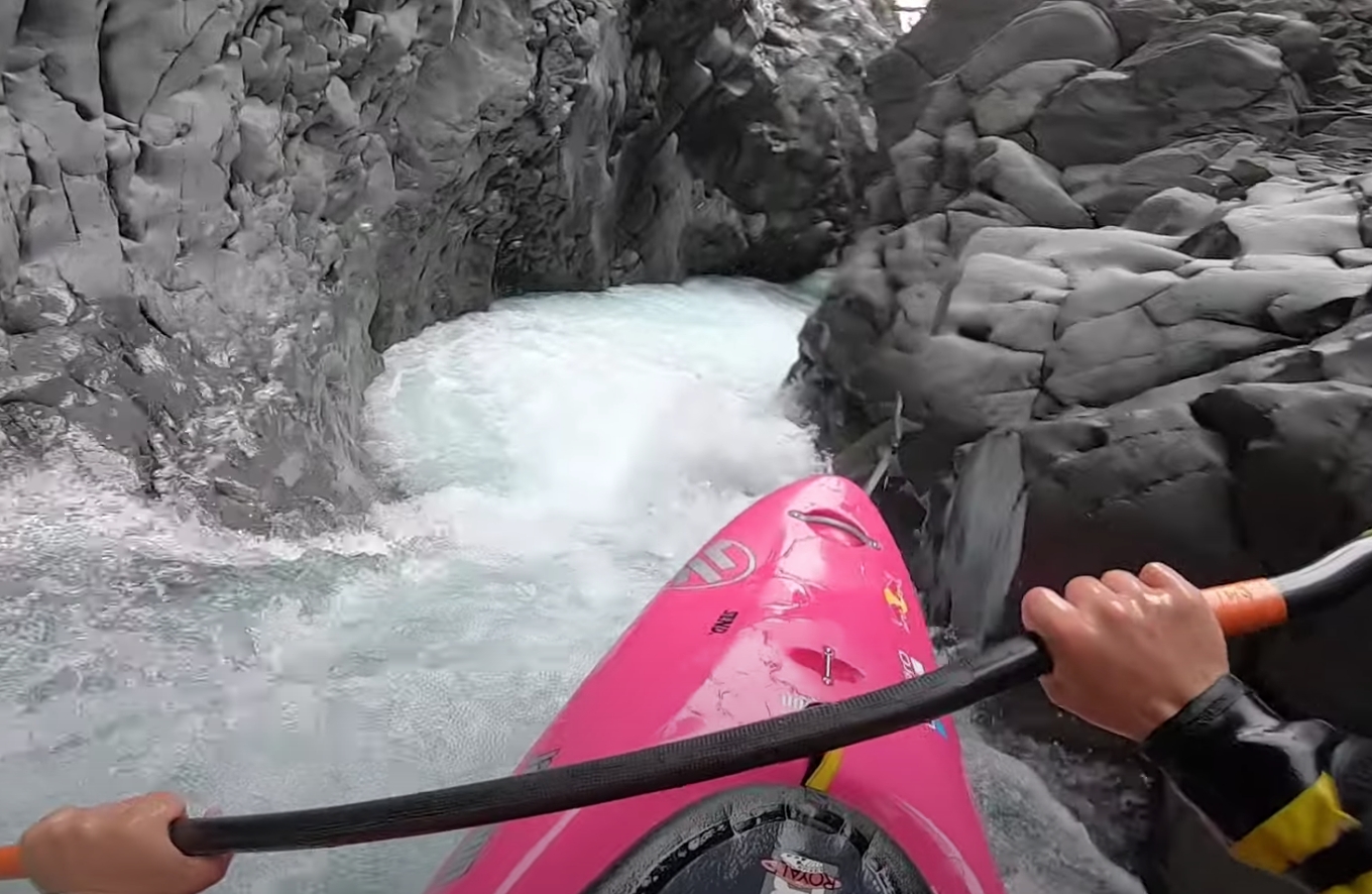 El rio claro kayaking