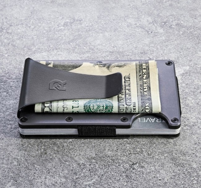 Is The Ridge Wallet Worth It? - Why It's One Of The Best Slim Wallets For  Everyday Carry - BroBible
