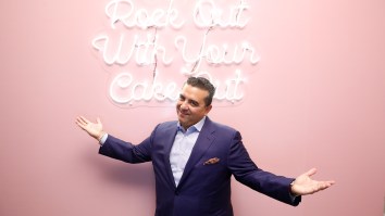 The ‘Cake Boss’ Got Roy Munson’d And Suffered A Horrific Bowling Alley Accident On His Right Hand