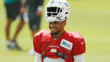 Tua Tagovailoa, DeVonta Smith Have Talked About Possible Reunion With Miami Dolphins