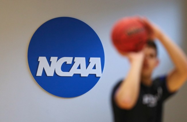 ncaa allowing fans march madness