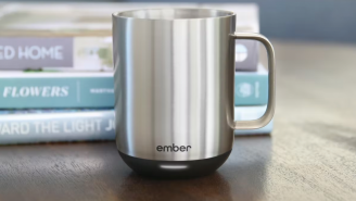 Smart Coffee Mug Warms Your Coffee All Day And Seems Like Something Only Billionaires Should Have Because It’s That Cool