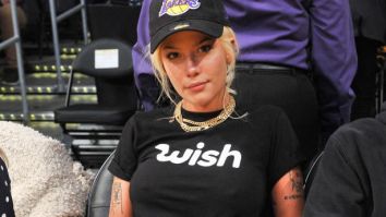 Halsey Has A Twitter Account Strictly For Basketball Tweets That’s Filled With A1 Roasts And Memes