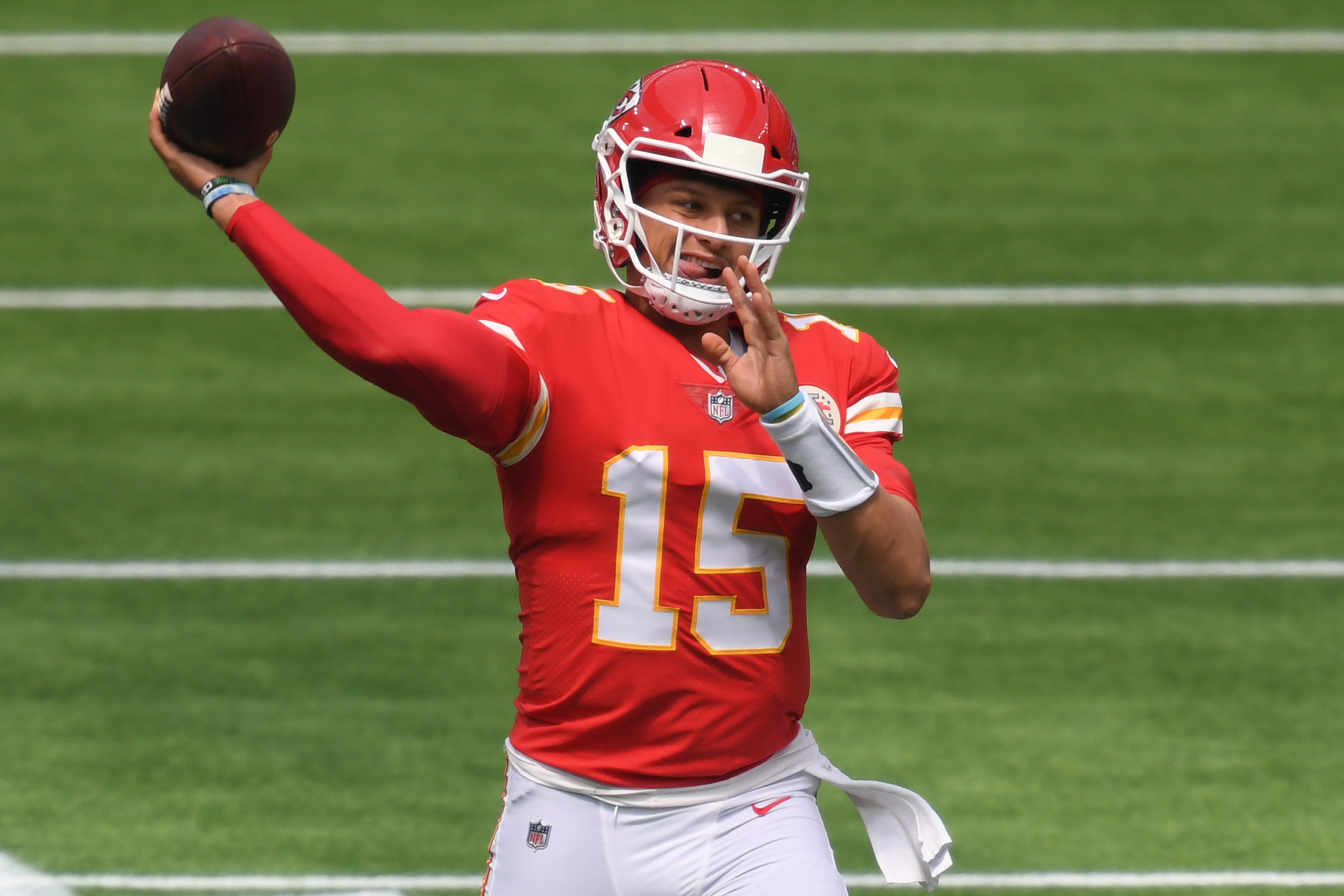 Patrick Mahomes record contract was revealed by liquor store employee