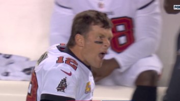 Tom Brady Loses His Mind And Curses Out His Teammates On The Sidelines During Bucs-Bears Thursday Night Game