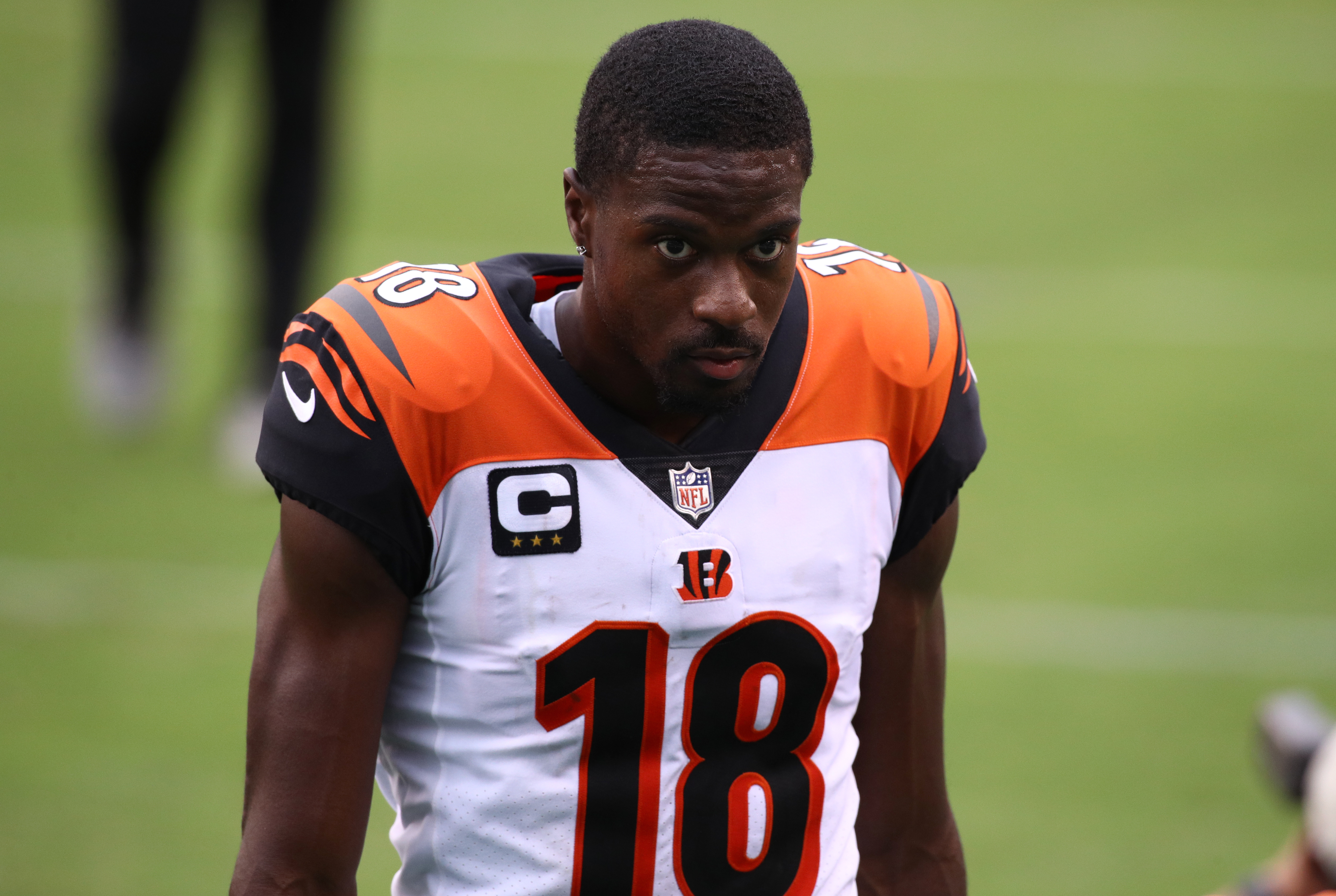 Bengals' AJ Green Appears To Ask For Trade While On The Bench In The