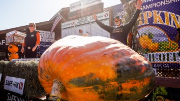 This 2,350-Pound Pumpkin Won The ‘Super Bowl Of Pumpkins’ Which Is More Than I’ve Done With My Life This Year