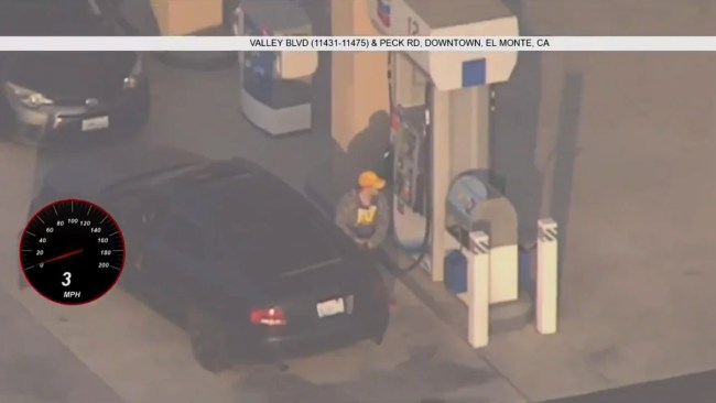 Guy Pulls Into Gas Station To Fill Up In Middle Of Police Chase