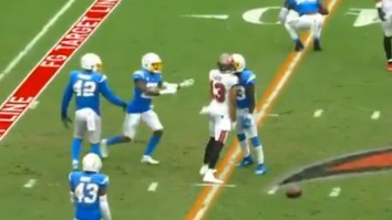 Buccaneers’ Mike Evans Loses Cool After Failed 4th Down – Gets In Shoving Match With Rayshawn Jenkins