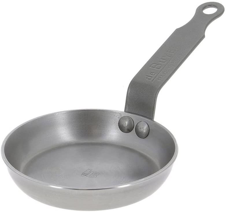 12 Best Carbon Steel Skillets In Pretty Much Every Size You'll Ever