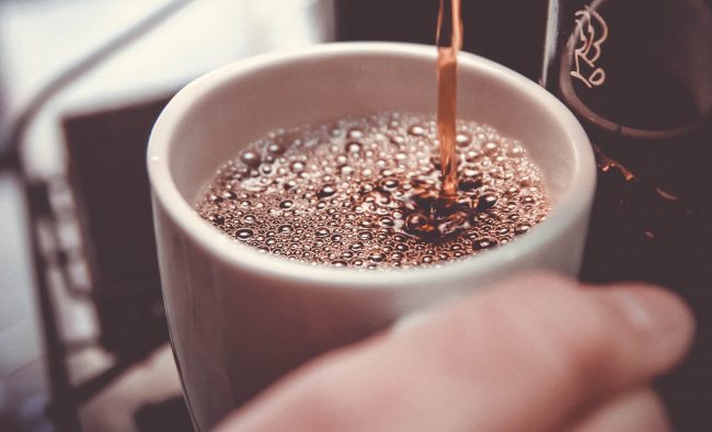 drink coffee after eating breakfast study