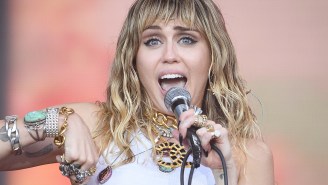 Miley Cyrus Says She Once Made Eye Contact With An Alien Inside A UFO (But Might’ve Just Been Really, Really Stoned At The Time)