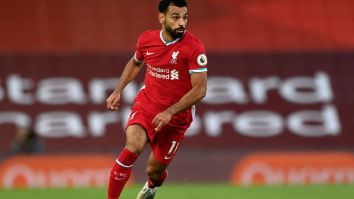 Liverpool’s Mo Salah Steps In To Stop Abuse Of Homeless Man At Gas Station, Gives Him £100
