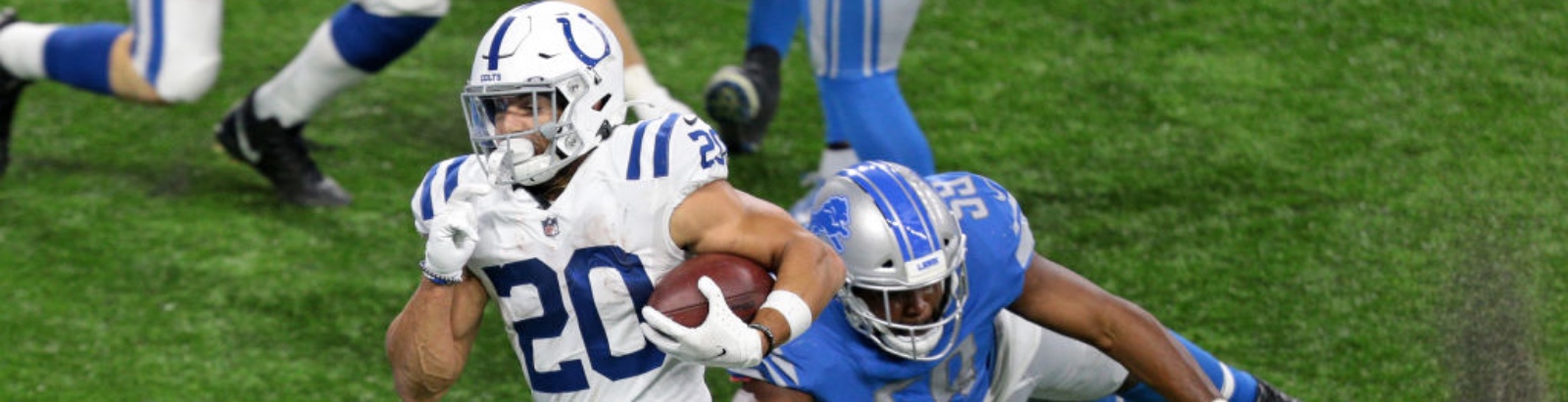 12 Players To Grab Off Of Waivers Heading Into Fantasy Football Week 9