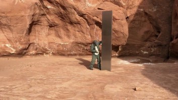 Utah Officials Discover Mysterious Metal Monolith – Is It An Alien Spaceship? Interdimensional Portal? The AllSpark?
